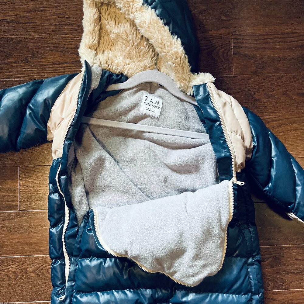 7am enfant Navy and Beige Puffer bunting with Faux-Fur Hood